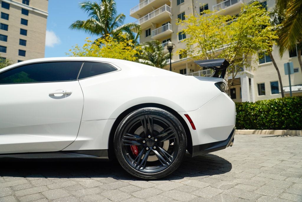2018 Chevrolet Camaro Coupe ZL1 photo 32