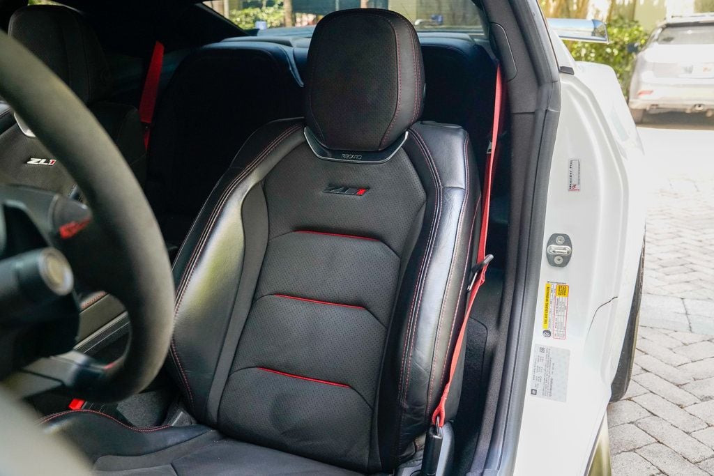 2018 Chevrolet Camaro Coupe ZL1 photo 4