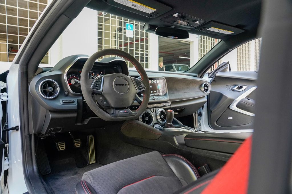 2018 Chevrolet Camaro Coupe ZL1 photo 55