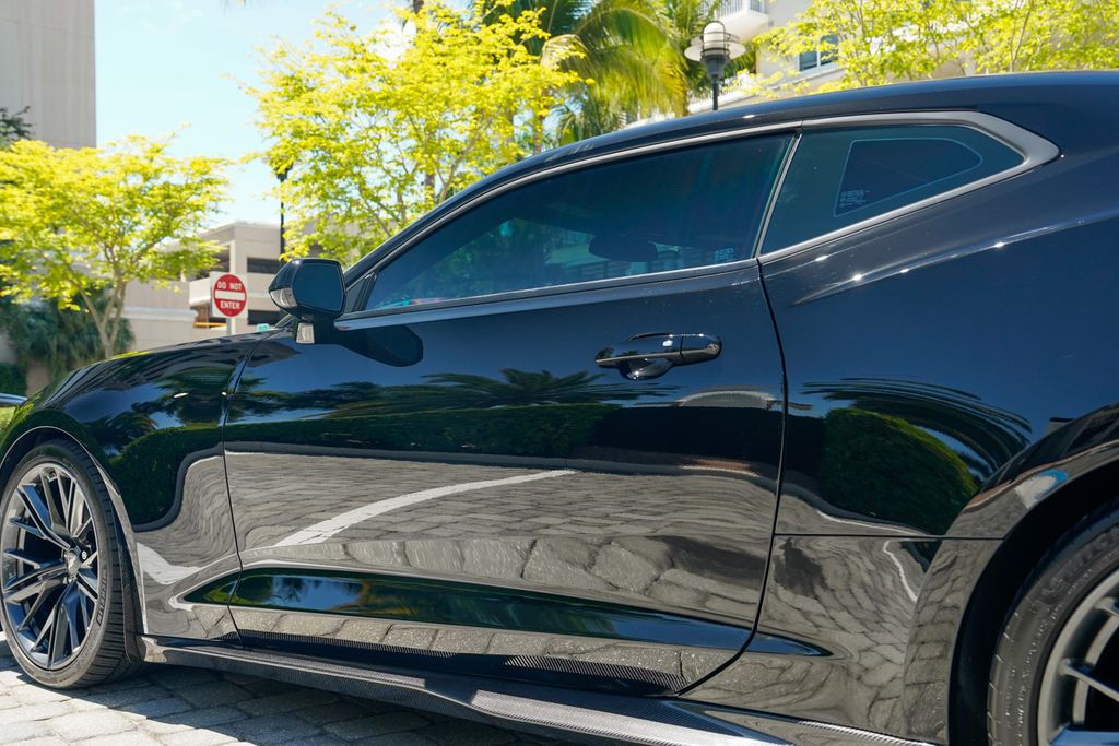 2018 Chevrolet Camaro 2dr Coupe ZL1 - 23017835 - 16