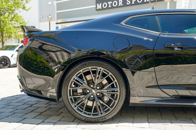 2018 Chevrolet Camaro 2dr Coupe ZL1 - 23017835 - 28