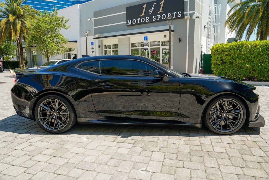 2018 Chevrolet Camaro 2dr Coupe ZL1 - 23017835 - 30
