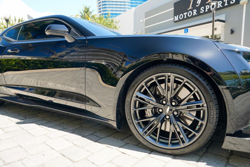 2018 Chevrolet Camaro 2dr Coupe ZL1 - 23017835 - 33