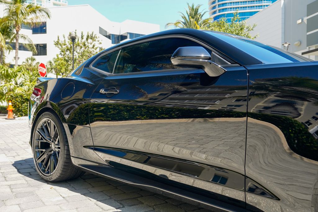 2018 Chevrolet Camaro 2dr Coupe ZL1 - 23017835 - 36