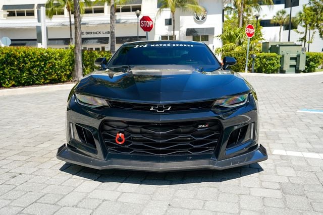 2018 Chevrolet Camaro 2dr Coupe ZL1 - 23017835 - 3