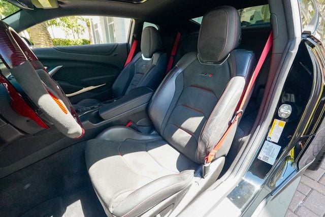 2018 Chevrolet Camaro 2dr Coupe ZL1 - 23017835 - 52