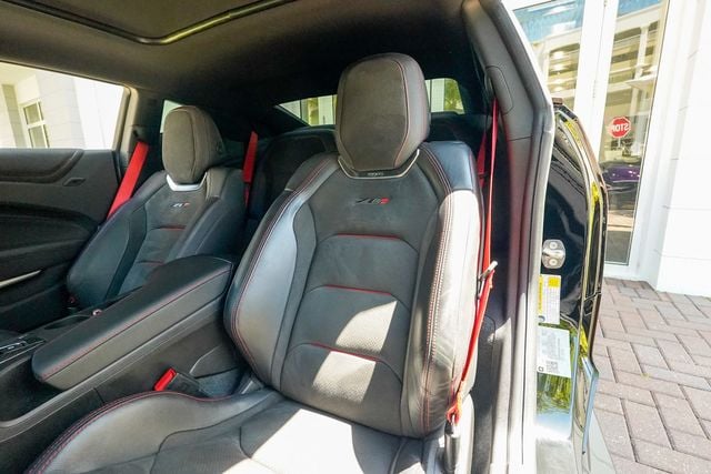 2018 Chevrolet Camaro 2dr Coupe ZL1 - 23017835 - 53