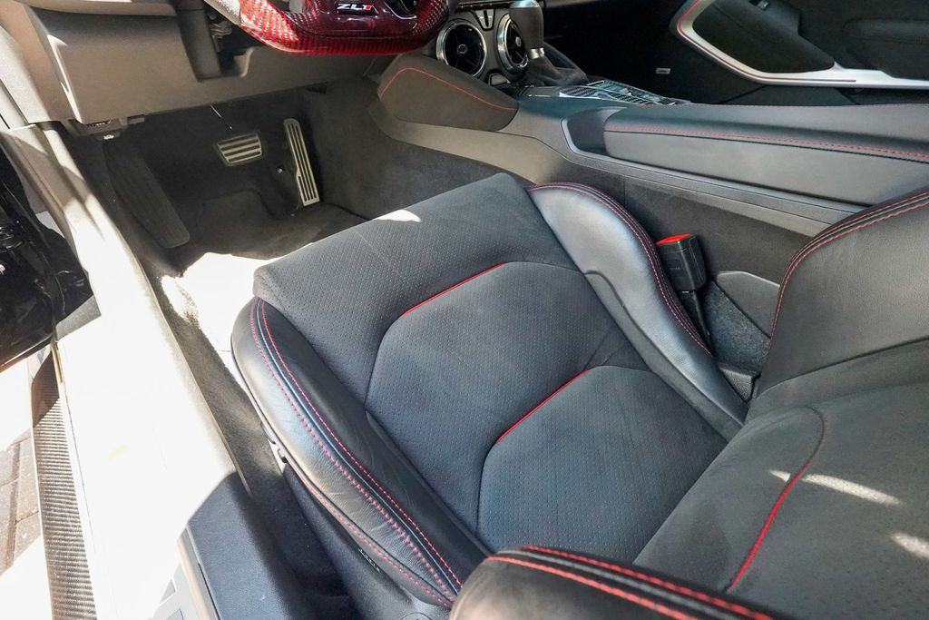 2018 Chevrolet Camaro 2dr Coupe ZL1 - 23017835 - 56