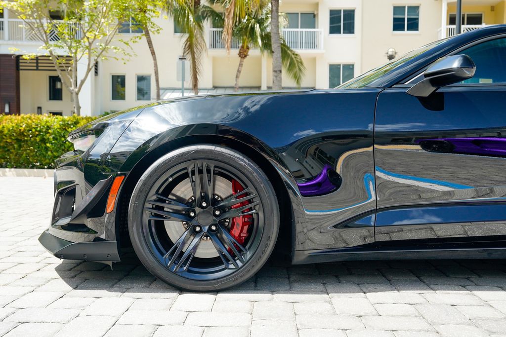 2018 Chevrolet Camaro 2dr Coupe ZL1 - 23028199 - 13