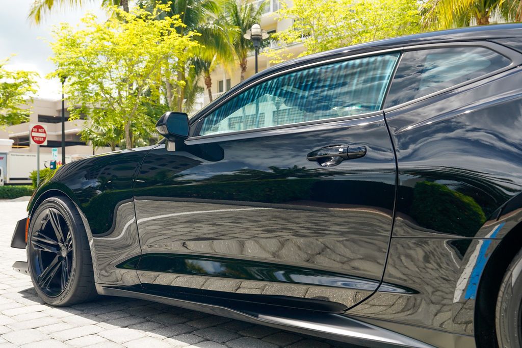 2018 Chevrolet Camaro 2dr Coupe ZL1 - 23028199 - 18