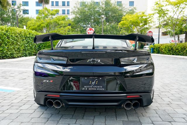 2018 Chevrolet Camaro 2dr Coupe ZL1 - 23028199 - 24