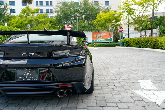2018 Chevrolet Camaro 2dr Coupe ZL1 - 23028199 - 25
