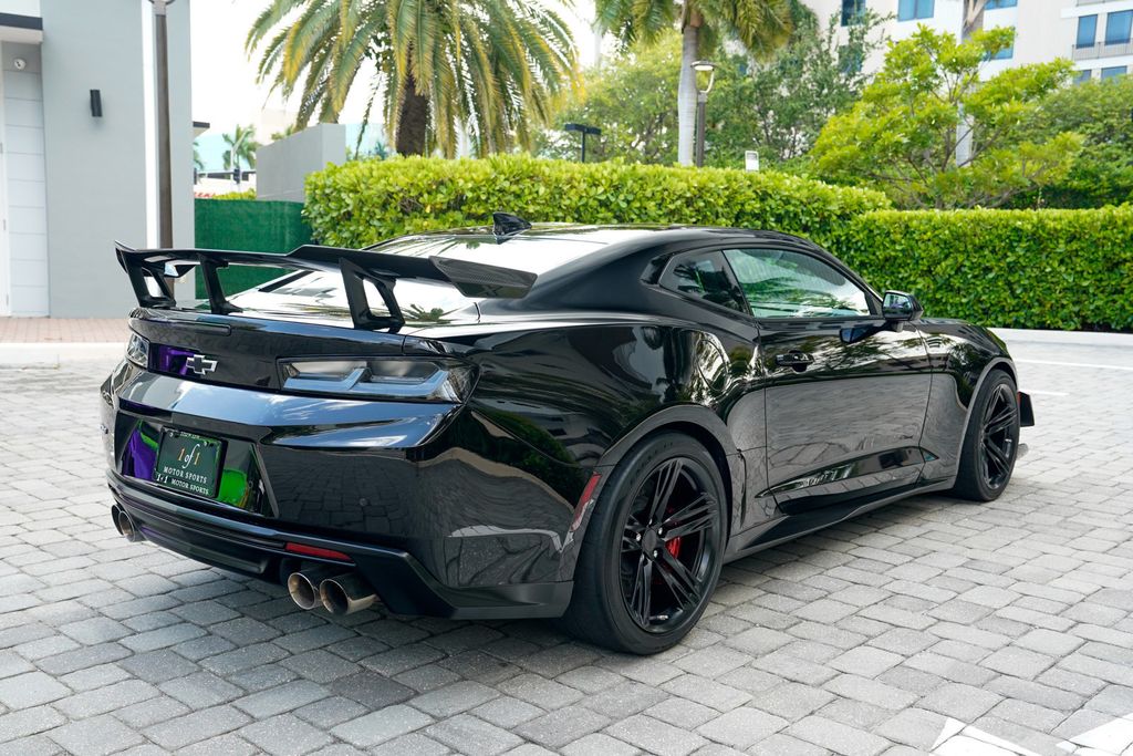 2018 Chevrolet Camaro 2dr Coupe ZL1 - 23028199 - 26