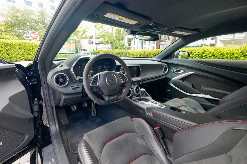 2018 Chevrolet Camaro 2dr Coupe ZL1 - 23028199 - 2