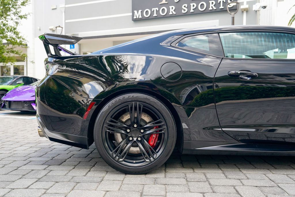 2018 Chevrolet Camaro 2dr Coupe ZL1 - 23028199 - 30