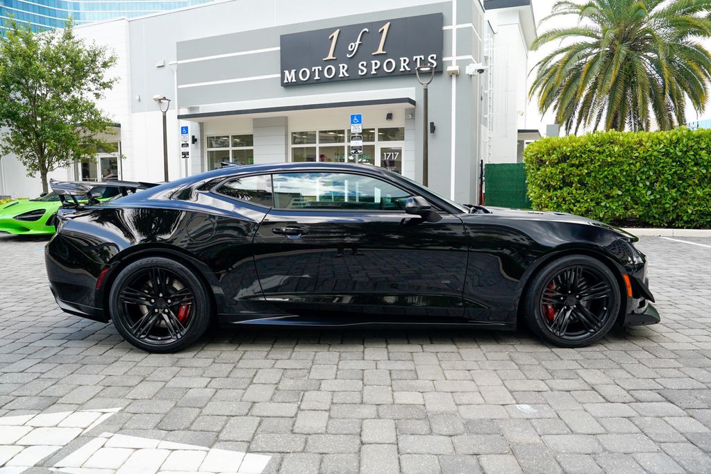 2018 Chevrolet Camaro 2dr Coupe ZL1 - 23028199 - 32