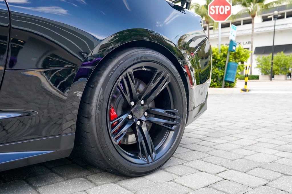 2018 Chevrolet Camaro 2dr Coupe ZL1 - 23028199 - 45