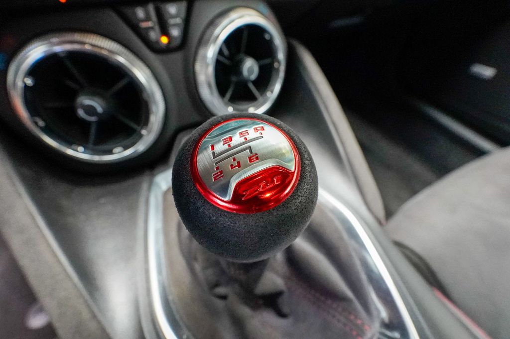 2018 Chevrolet Camaro 2dr Coupe ZL1 - 23028199 - 68