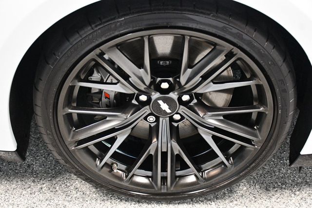 2018 Chevrolet Camaro 2dr Coupe ZL1 - 23031499 - 22