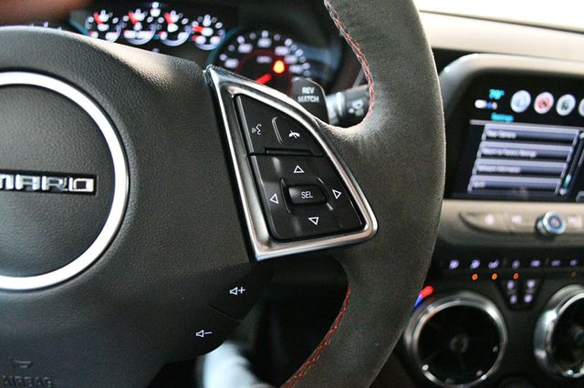 2018 Chevrolet Camaro 2dr Coupe ZL1 - 23031499 - 35