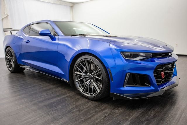 2018 Chevrolet Camaro 2dr Coupe ZL1 - 22571102 - 23