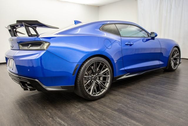 2018 Chevrolet Camaro 2dr Coupe ZL1 - 22571102 - 25