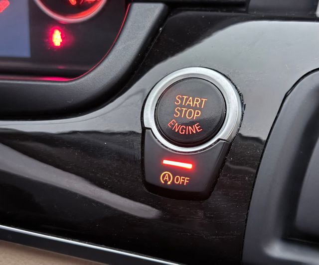 2018 Chevrolet Camaro 2SS Coupe 8A - 22949043 - 37