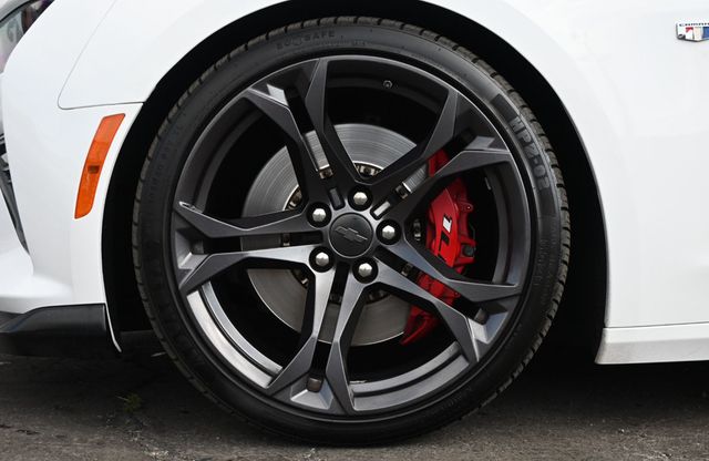 2018 Chevrolet Camaro 2SS Track Performance Package - 23020985 - 8
