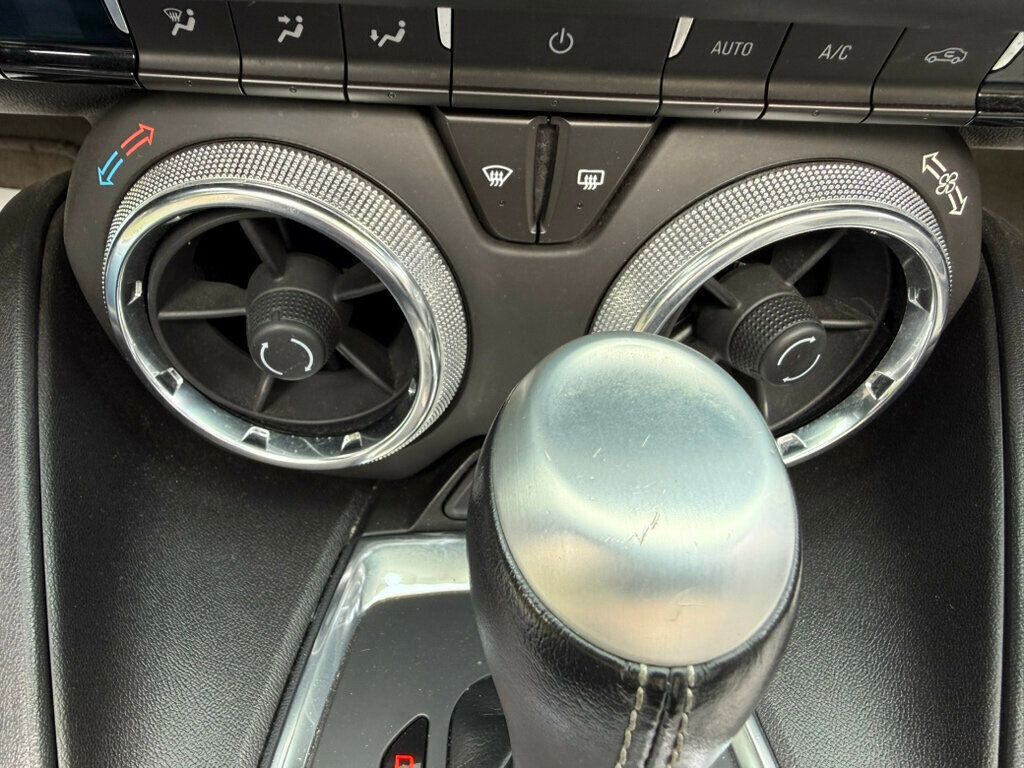 2018 Chevrolet Camaro Camaro Rally Sport Convertible - 23000022 - 12