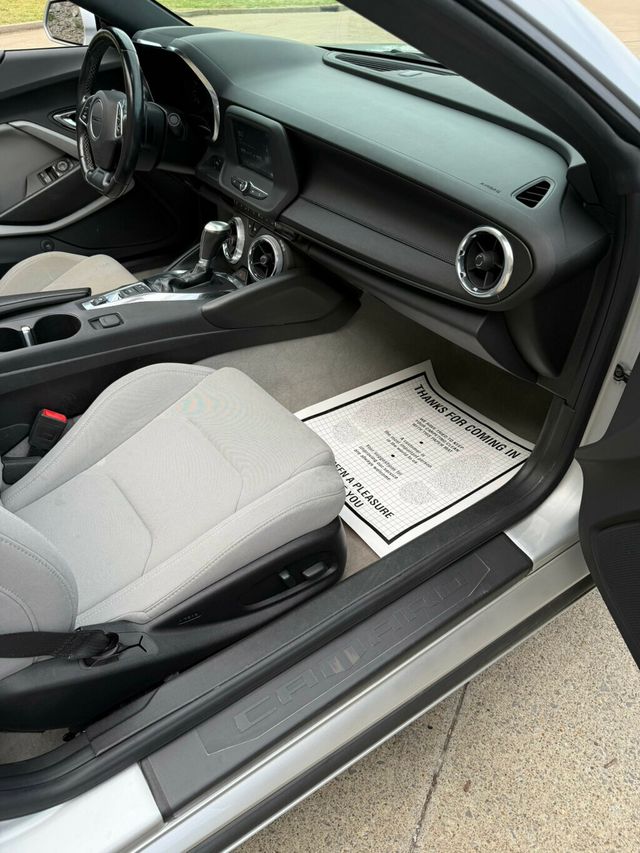 2018 Chevrolet Camaro Camaro Rally Sport Convertible - 23000022 - 19