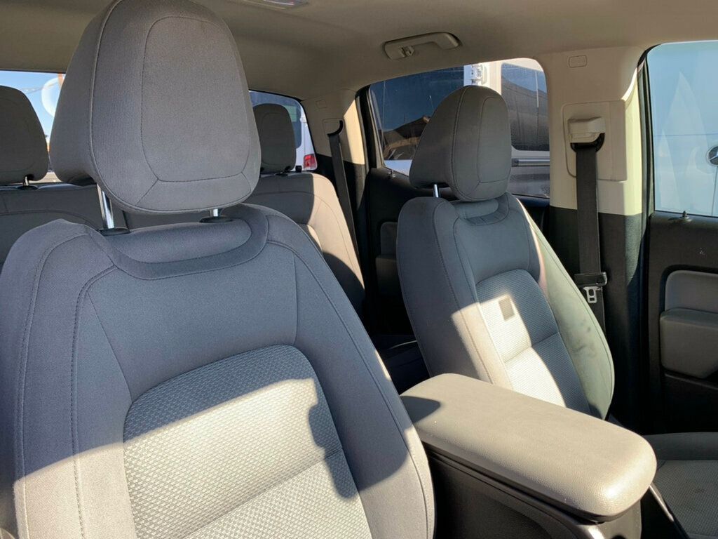 2018 Chevrolet Colorado 2WD Crew Cab 128.3" Work Truck - 22971370 - 24