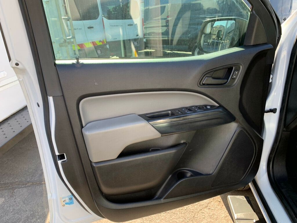 2018 Chevrolet Colorado 4WD Crew Cab 128.3" Work Truck - 22971370 - 18