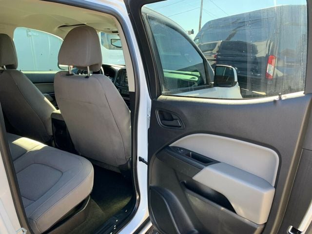 2018 Chevrolet Colorado 4WD Crew Cab 128.3" Work Truck - 22971370 - 33