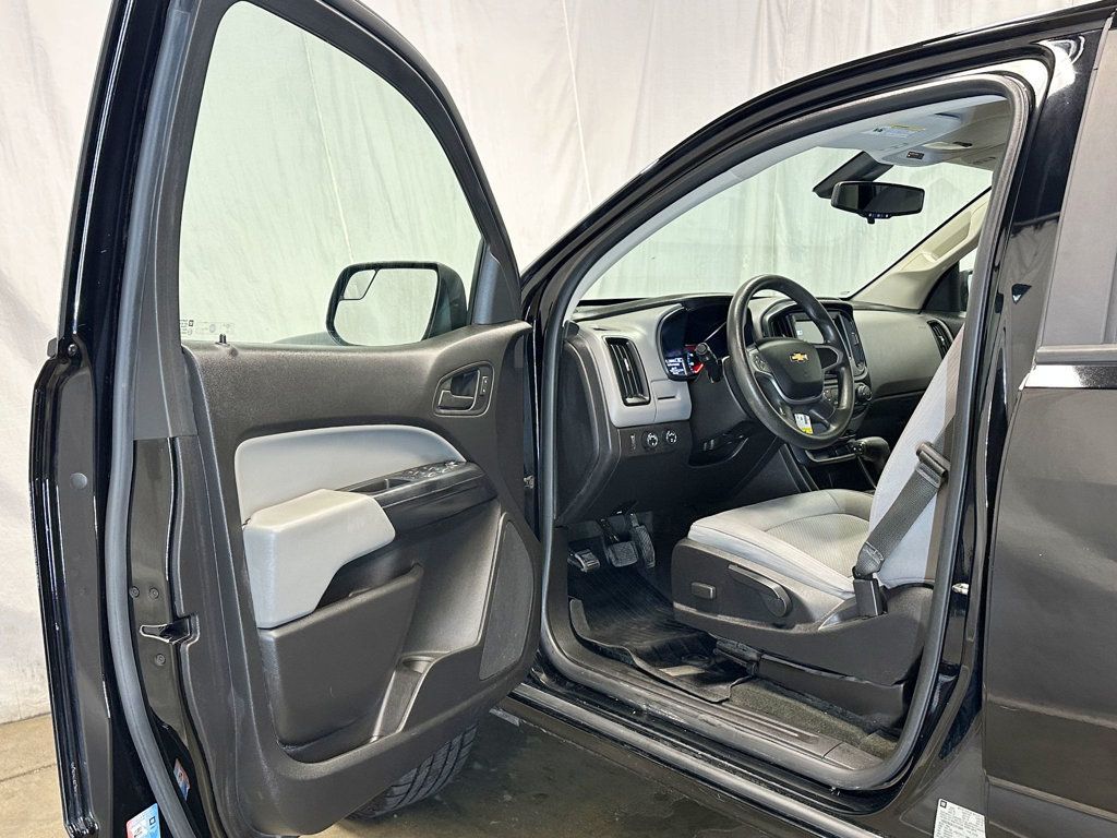 2018 Chevrolet Colorado 4WD Crew Cab 128.3" Work Truck - 23082524 - 14