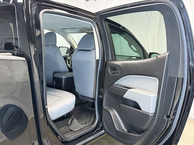 2018 Chevrolet Colorado 4WD Crew Cab 128.3" Work Truck - 23082524 - 32