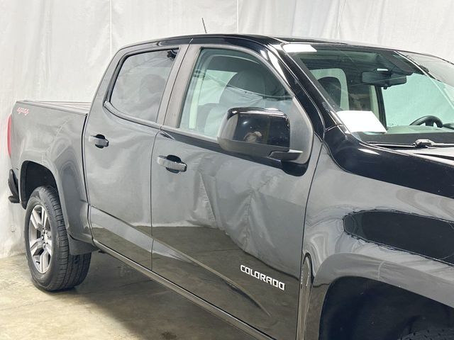 2018 Chevrolet Colorado 4WD Crew Cab 128.3" Work Truck - 23082524 - 3