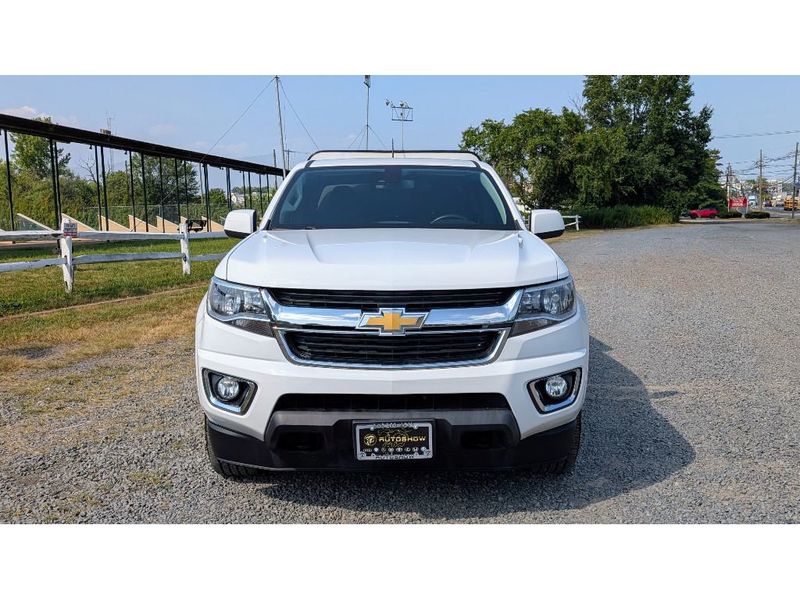 2018 Chevrolet Colorado LT photo 2