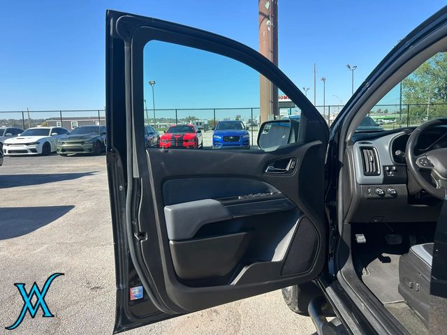 2018 Chevrolet Colorado Crew Cab Z71 Pickup 4D 5 ft - 23094390 - 9