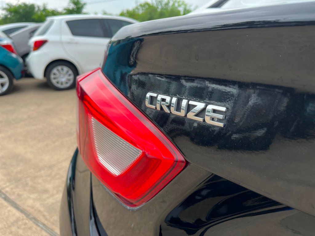 2018 Chevrolet CRUZE 4dr Sedan 1.4L LS  - 22389510 - 38