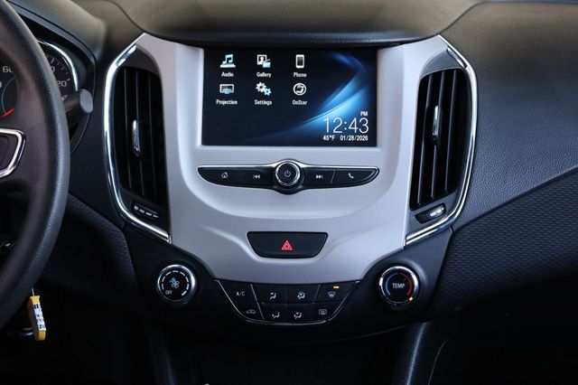 2018 Chevrolet CRUZE 4dr Sedan 1.4L LS w/1SB - 22970724 - 33