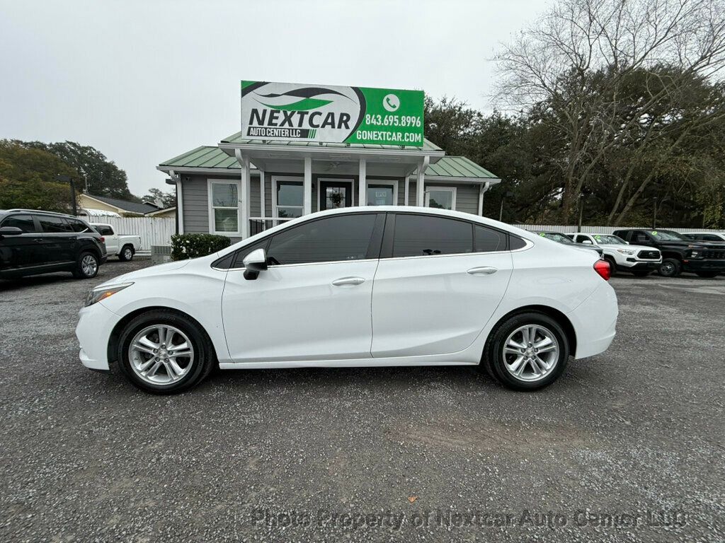 2018 Chevrolet Cruze LT photo 2