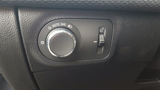 2018 Chevrolet CRUZE LT - 18266609 - 18