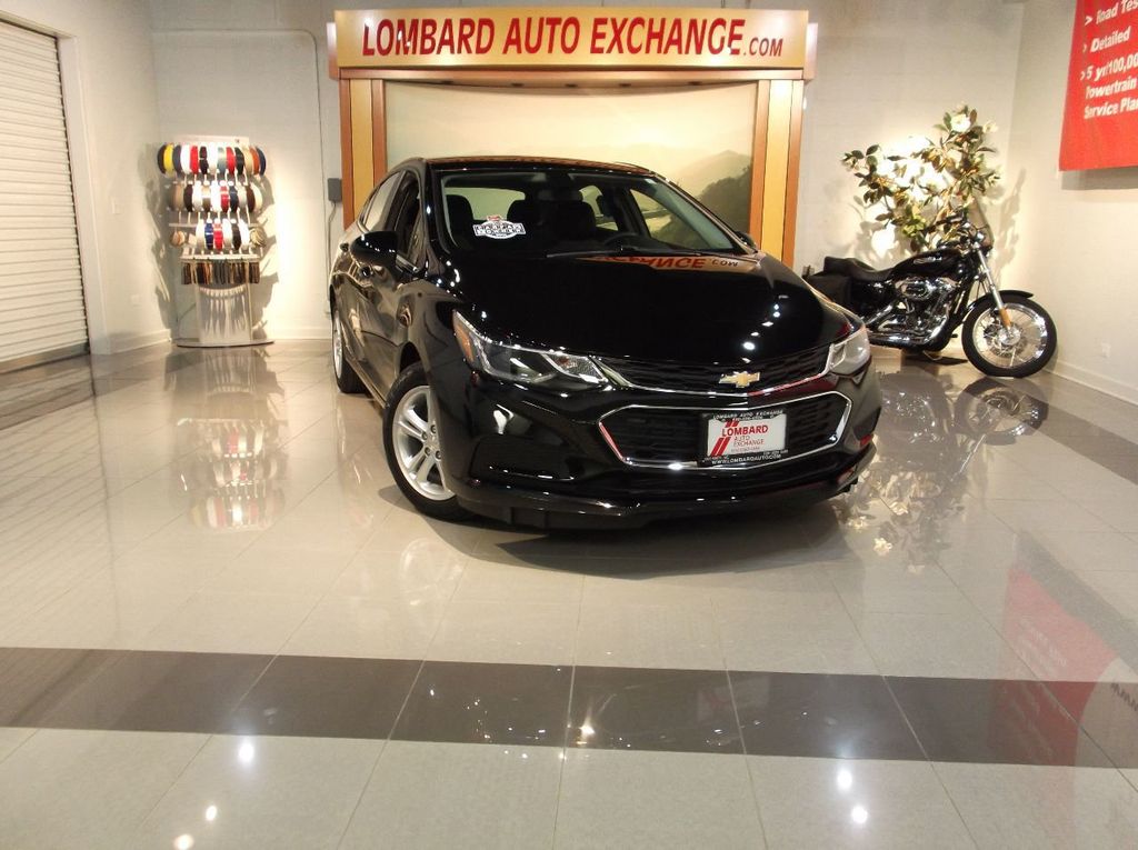 2018 Chevrolet Cruze LT photo 4