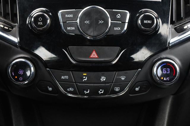 2018 Chevrolet Cruze Premier - 23073592 - 39