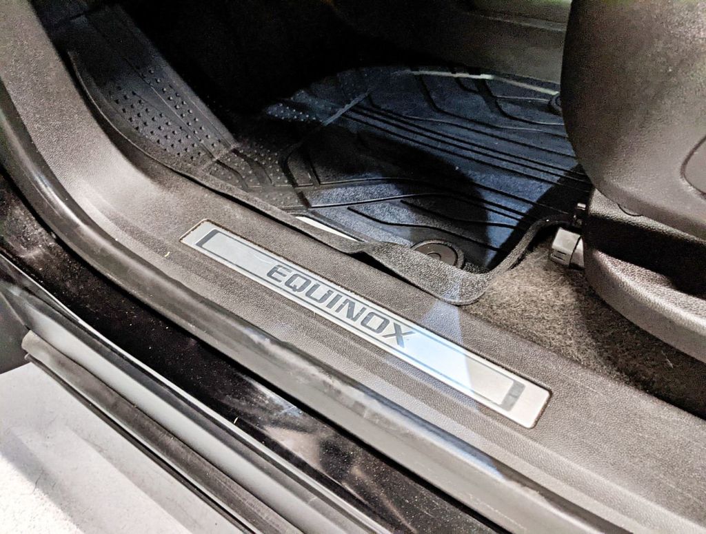 2018 Chevrolet Equinox AWD 4dr Premier - 22327127 - 17