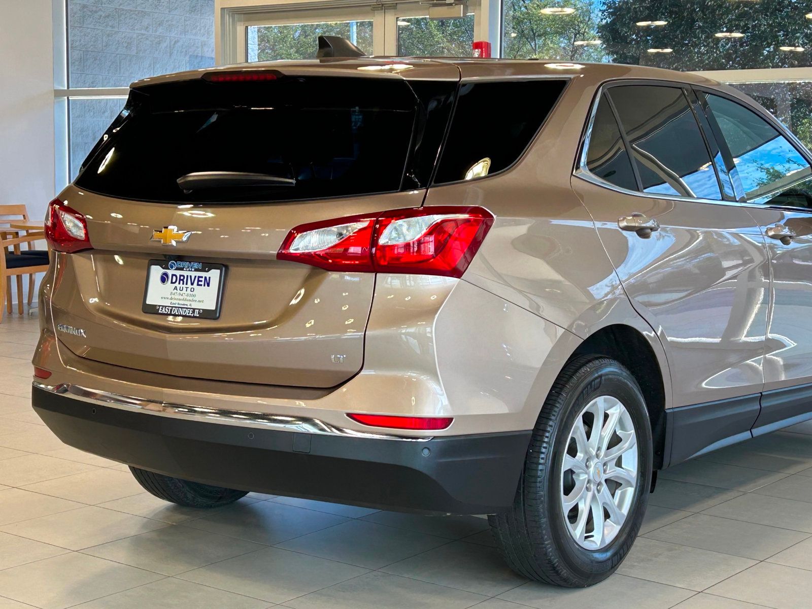 2018 Chevrolet Equinox LT photo 11