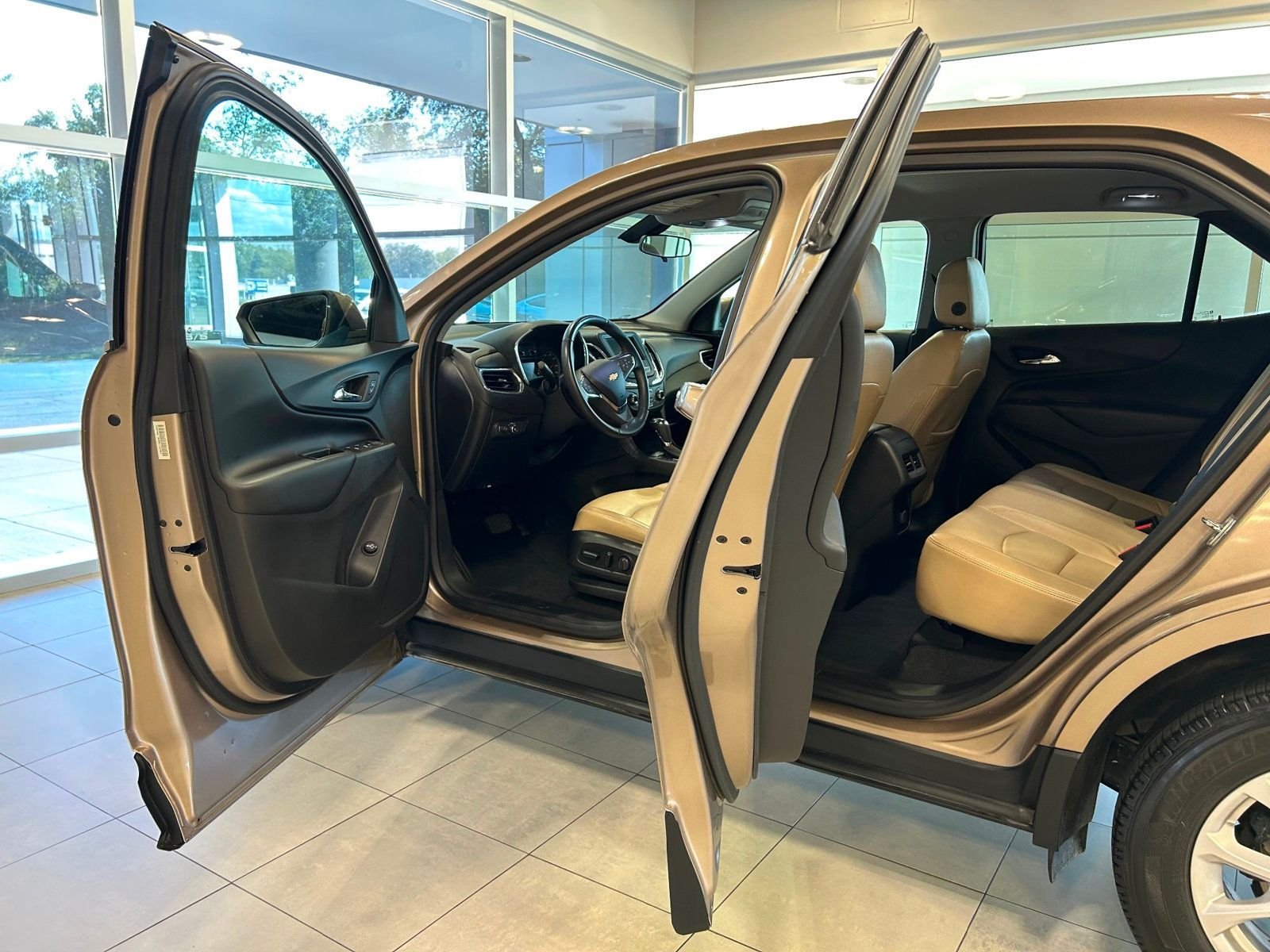 2018 Chevrolet Equinox LT photo 18