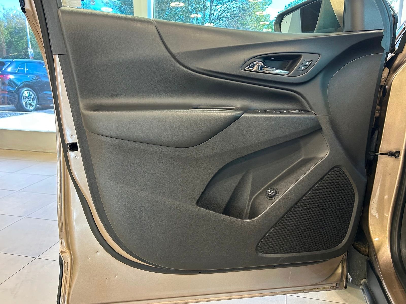 2018 Chevrolet Equinox LT photo 19