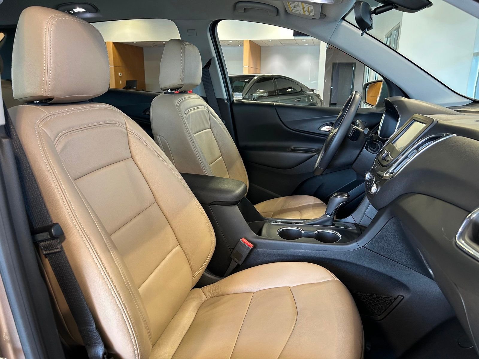 2018 Chevrolet Equinox LT photo 24