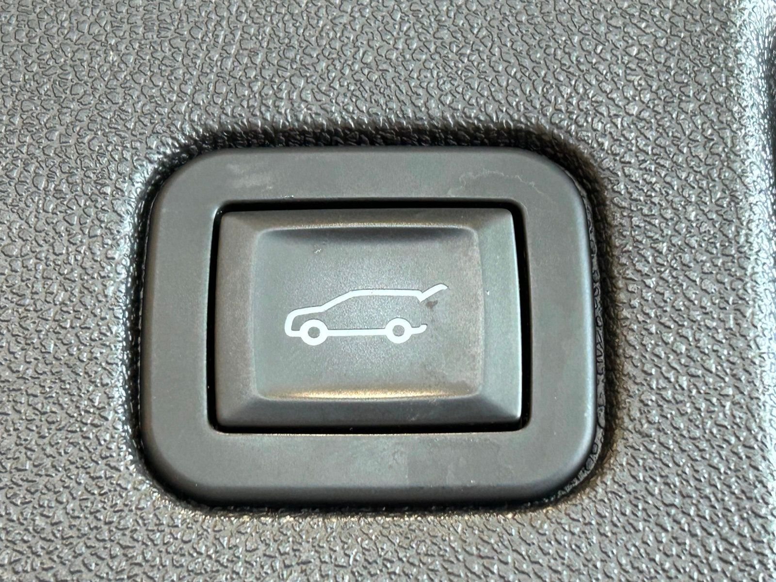 2018 Chevrolet Equinox LT photo 35